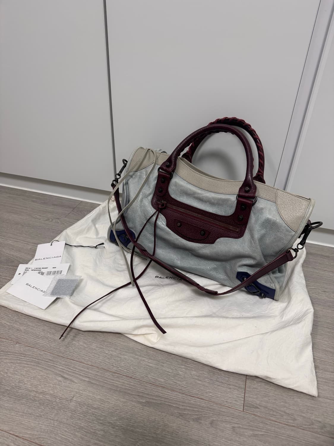 한정판 정품 발렌시아가 모터 시티백 미듐 상품이미지4