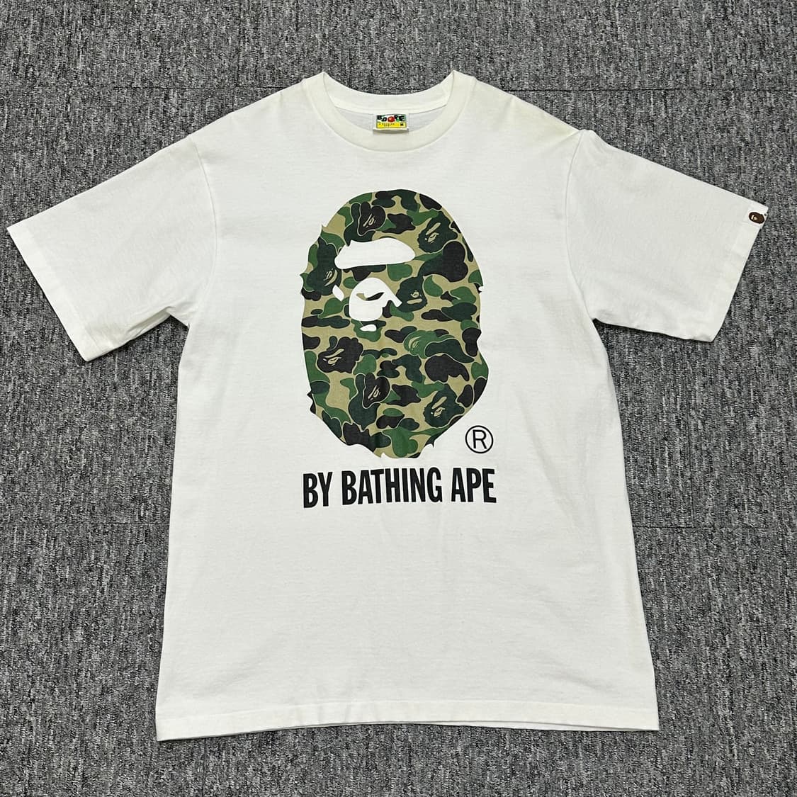 베이프 바이 베이싱 에이프 카모 티셔츠 화이트 상품이미지1