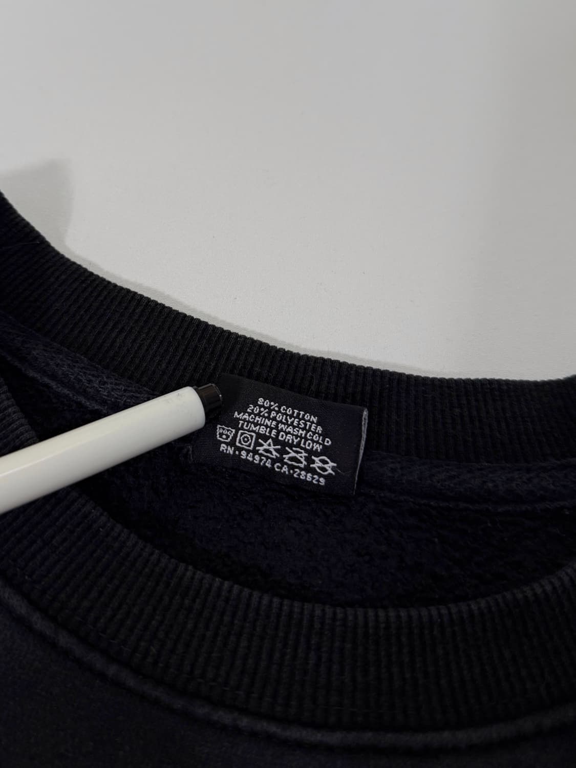 스투시 루즈핏 베이직 스탁로고 블랙 스웻 맨투맨 상품이미지6