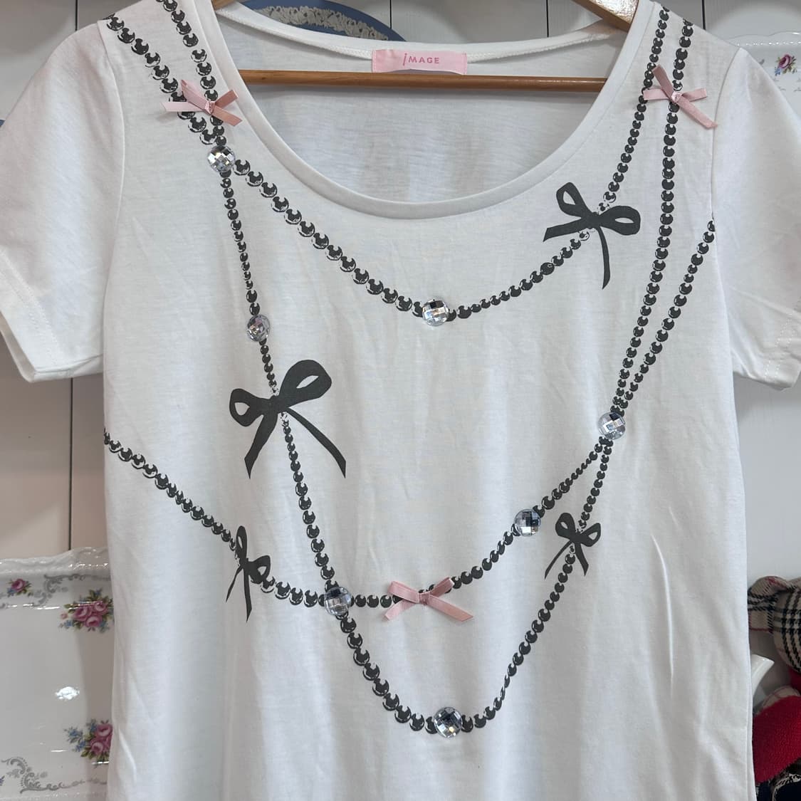 IMAGE 화이트 리본 프린팅 반팔 티셔츠 상품이미지2