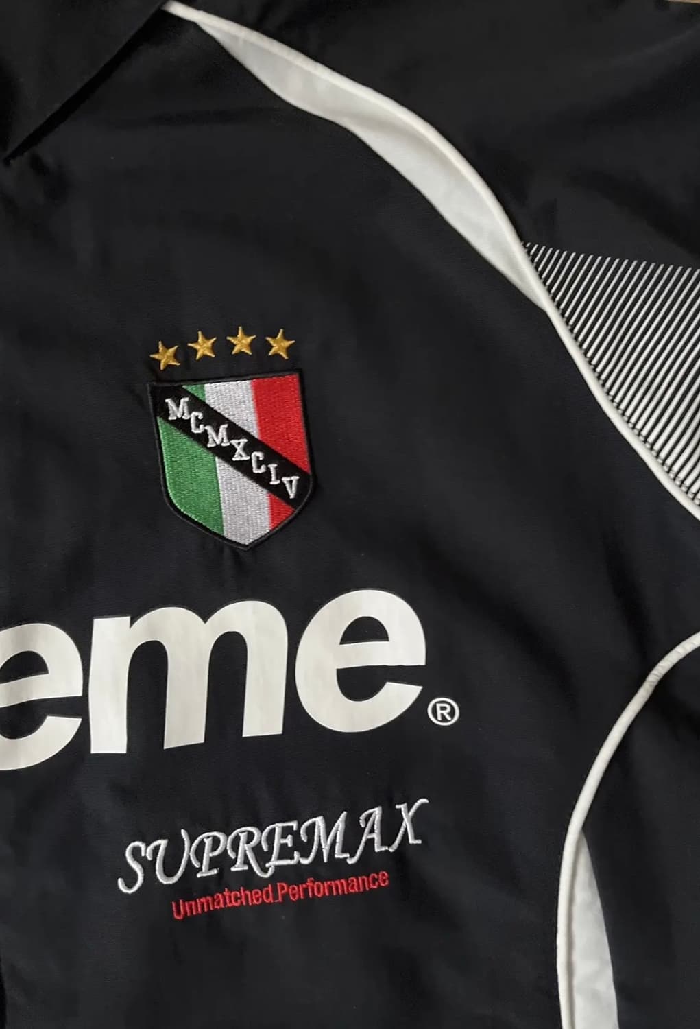 슈프림 x 엄브로 트랙 자켓 블랙 - 22SS 상품이미지5