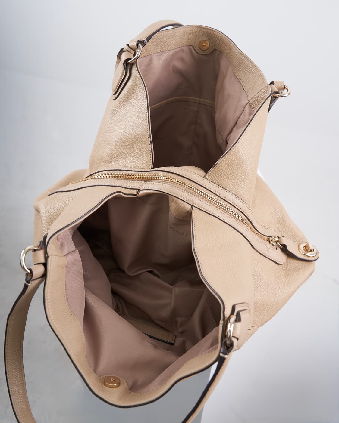 Coach 에디 페이블 레더 숄더백 상품이미지4