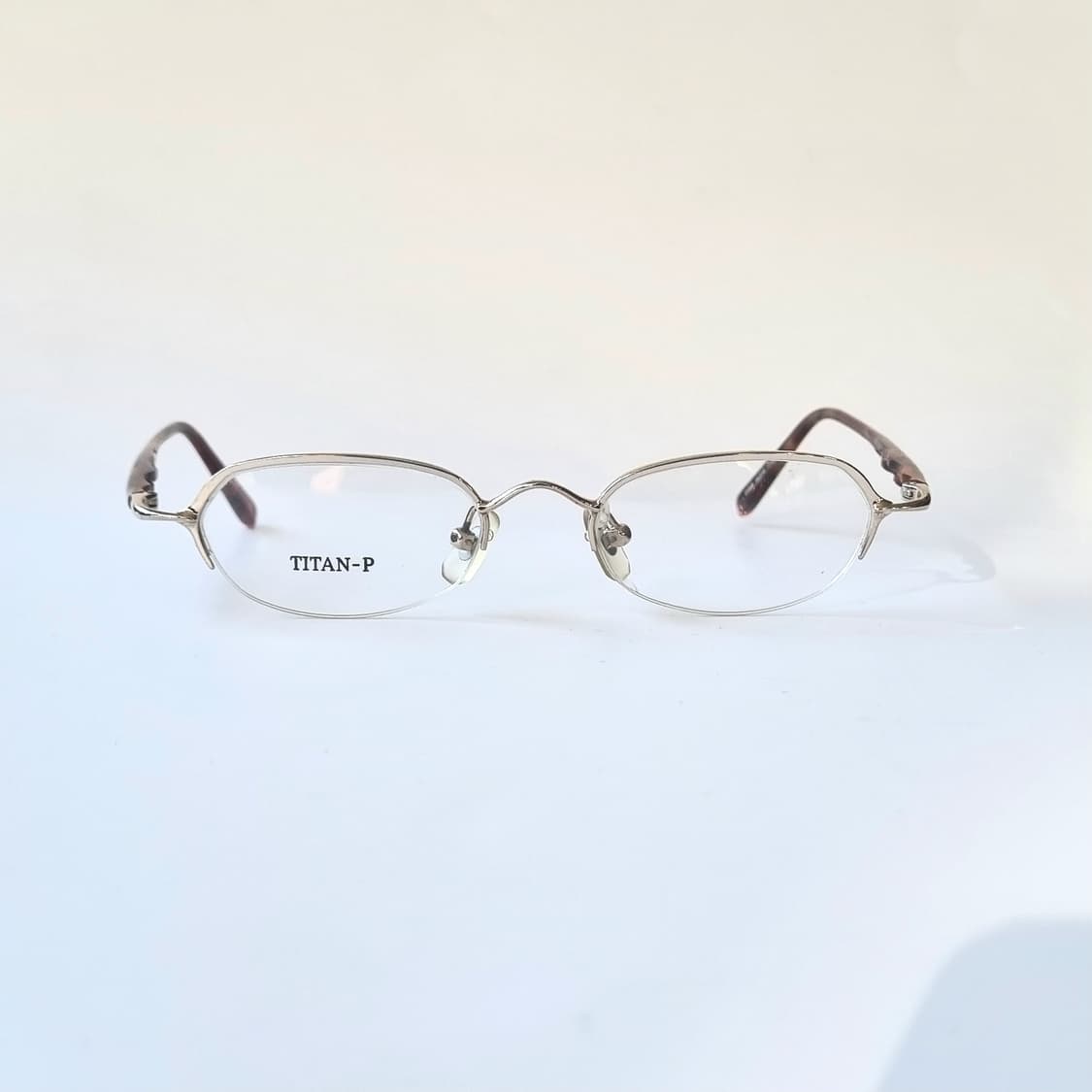 데드스탁 긱시크 티타늄 반무테안경테  292 상품이미지2