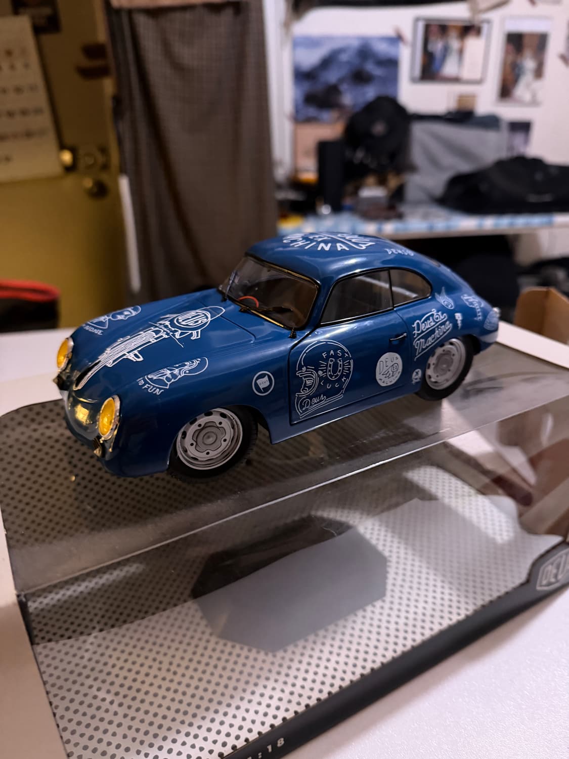 데우스 X Solido 포르셰 356 / 1/18 Led 커스텀 모델 상품이미지3