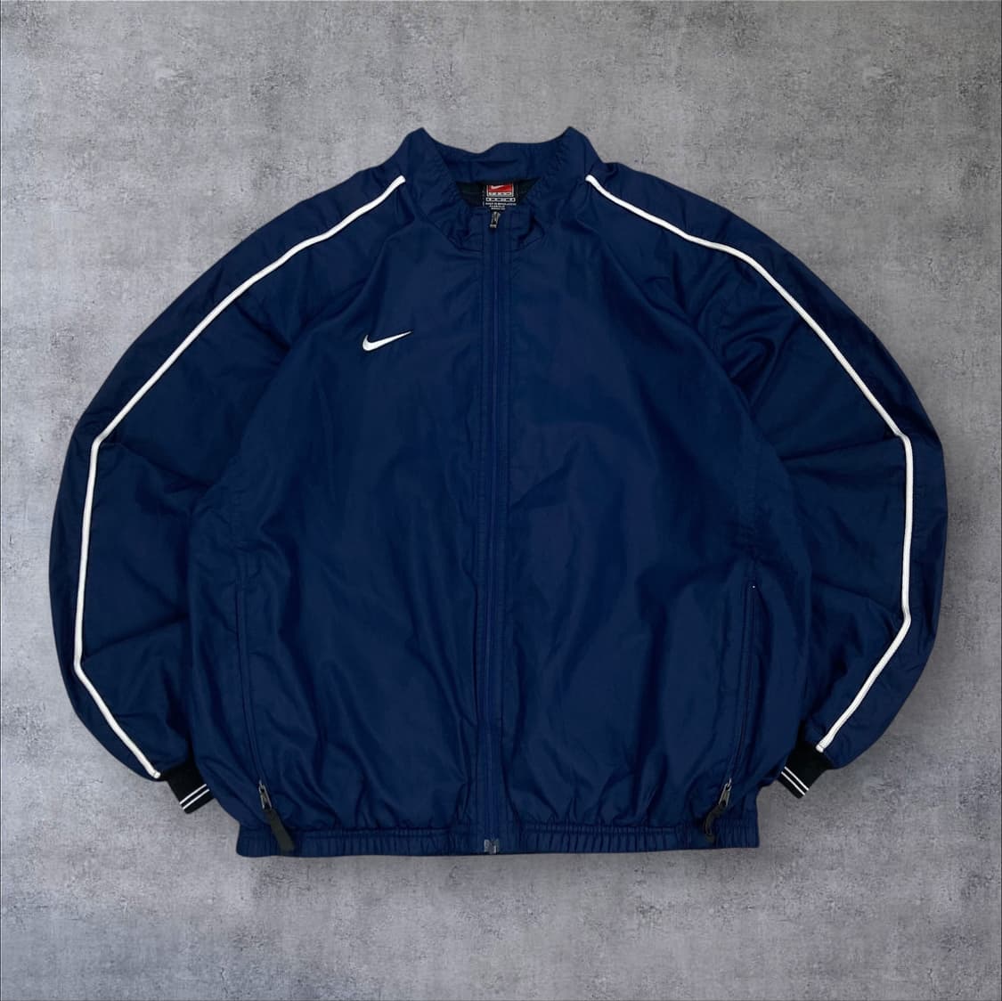 나이키 00s 네이비 컬러 스우시 스몰 로고 바람막이 상품이미지1