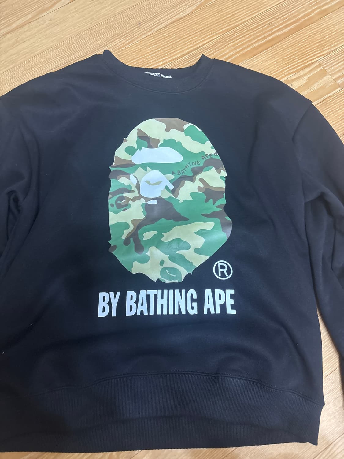 베이프맨투맨 상품이미지1