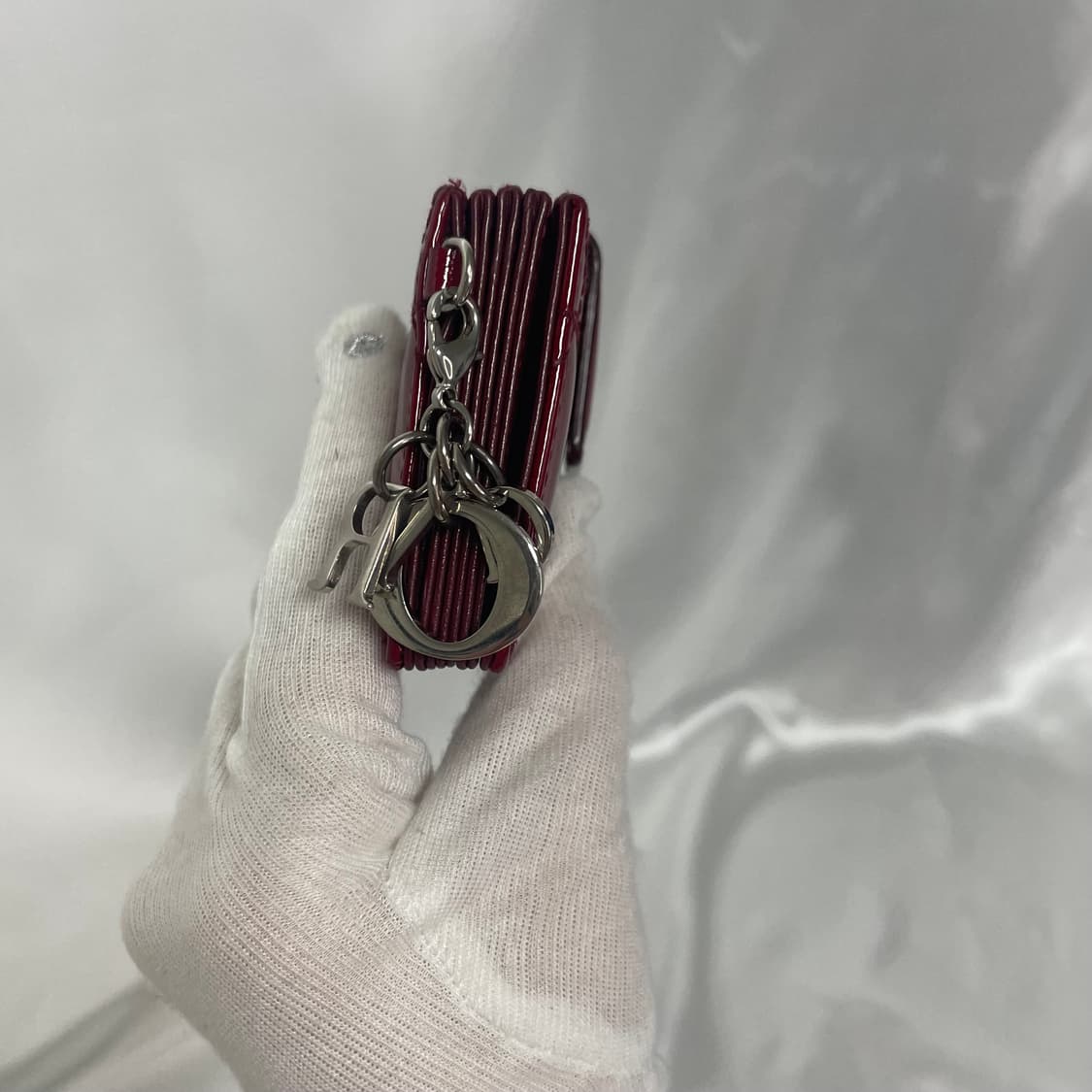 디올 레이디 페이던트 아코디언 카드지갑 + 쇼핑백 상품이미지4