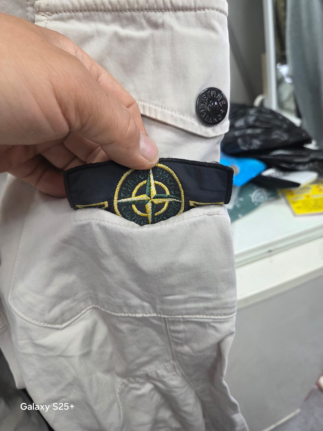 스톤  아일랜드  베이지   커고  조거팬츠 상품이미지3