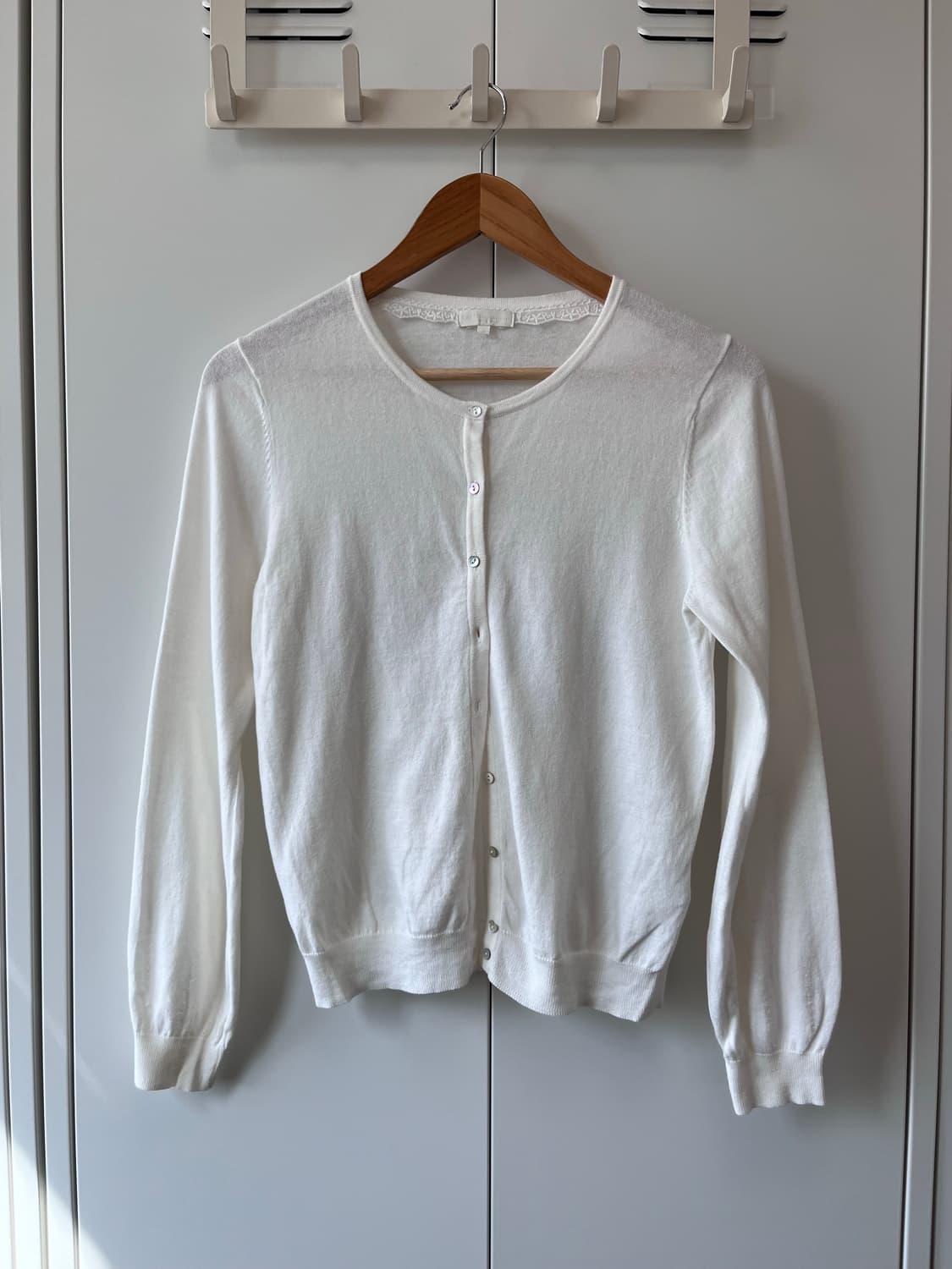 Earth music 얼스뮤직 화이트 라운드 가디건 상품이미지8