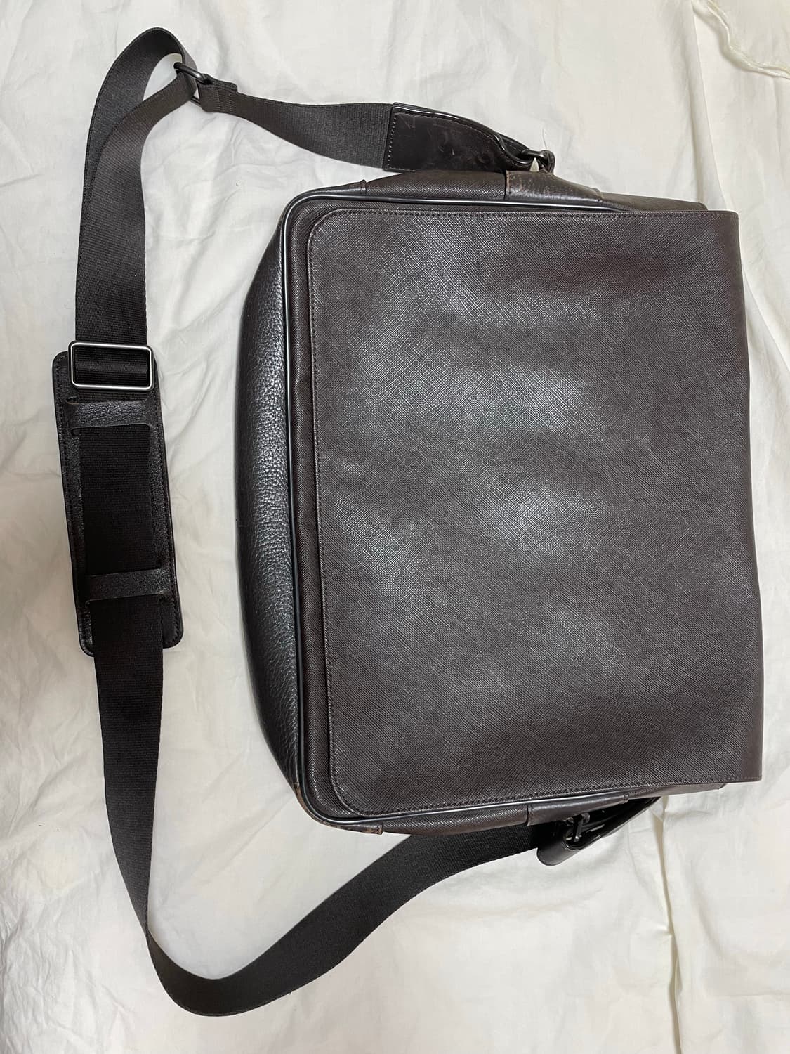 알프레드던힐 시그니처 패턴 메신저백 상품이미지1