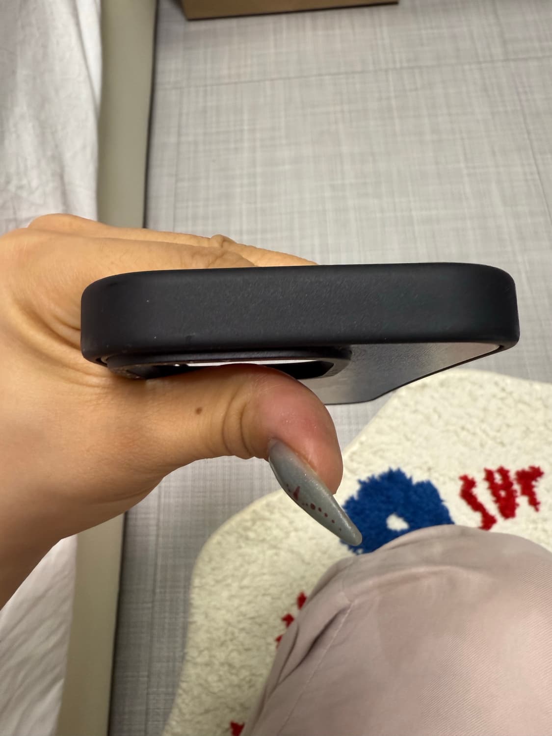 케이스티파이 아이폰 16 pro 메종키츠네 케이스 블랙 한정판 상품이미지2