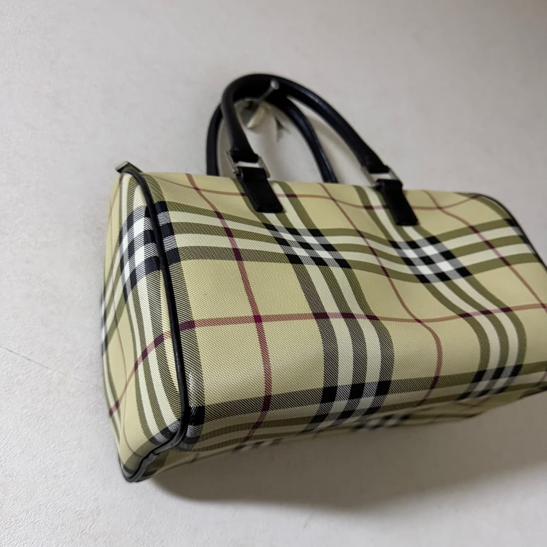 버버리 노바체크 패턴 미니 토트백 상품이미지3