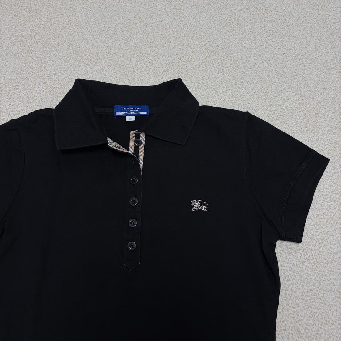 버버리 블랙 반팔 카라티 슬림핏 상품이미지3