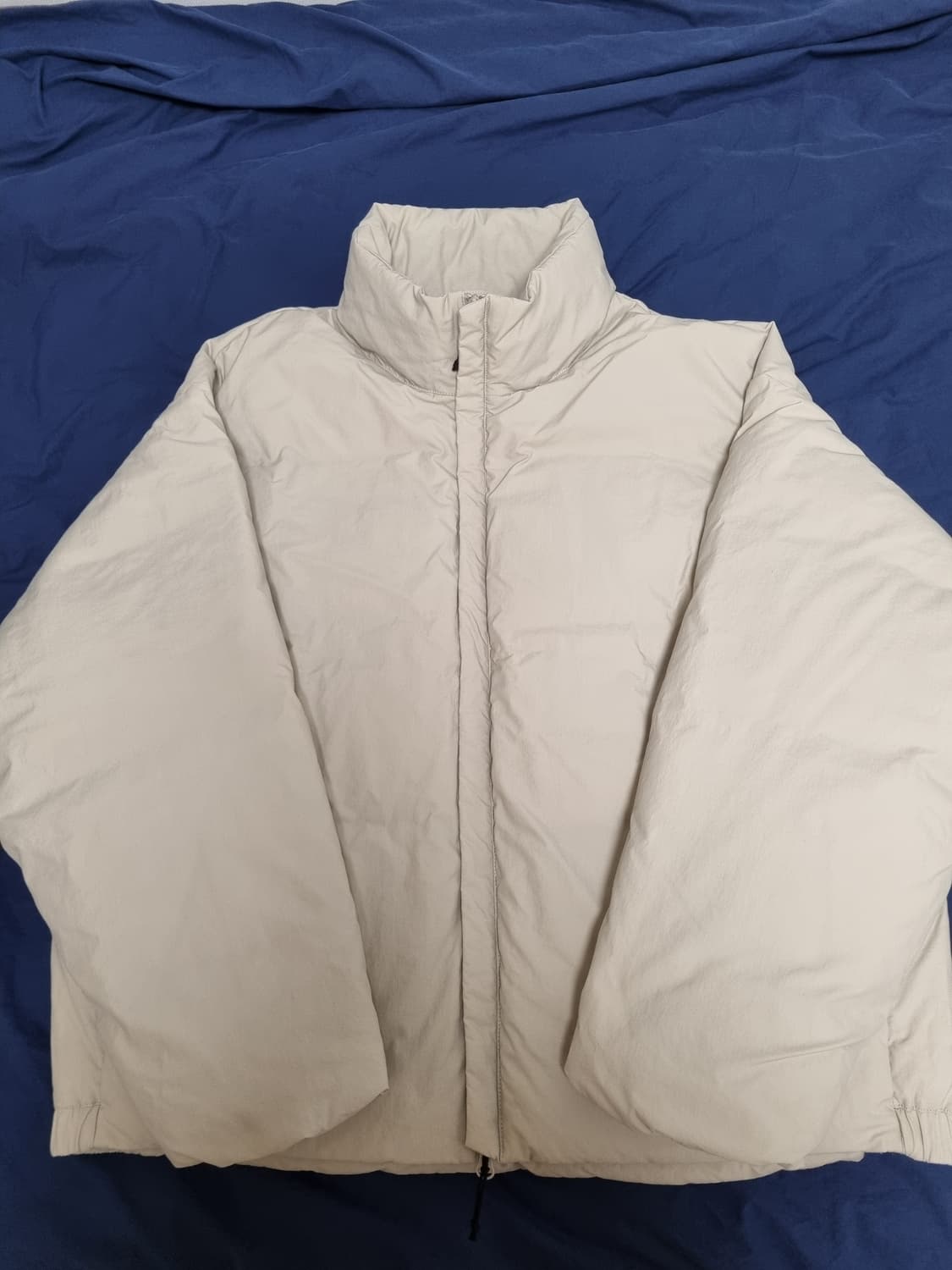 [어나더오피스] 스노우맨 다운 자켓(Almond Milk) 상품이미지1