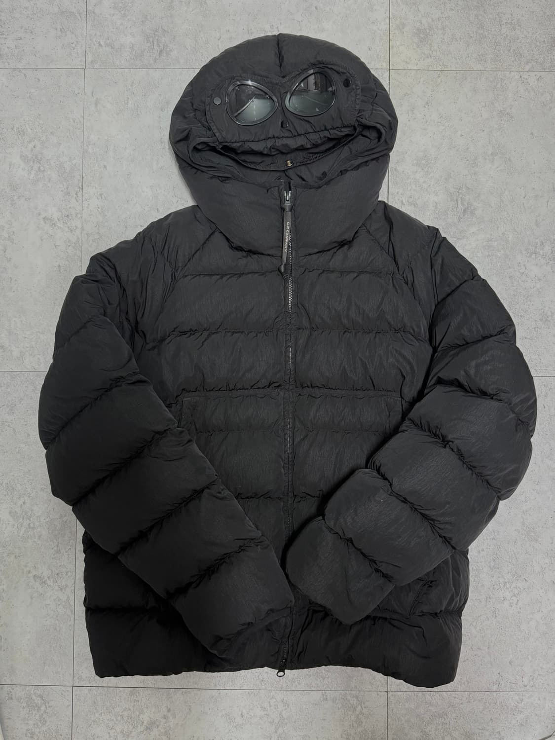 cp컴퍼니 에코 크롬r 고글 다운 자켓 50size 상품이미지1