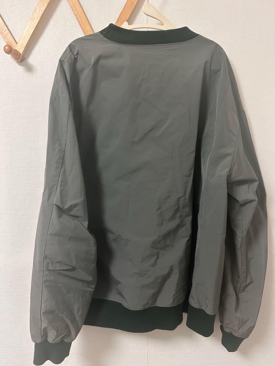 블라인드파일즈(VLNDFLES) 나일론 맨투맨 100(L) 카키 상품이미지2