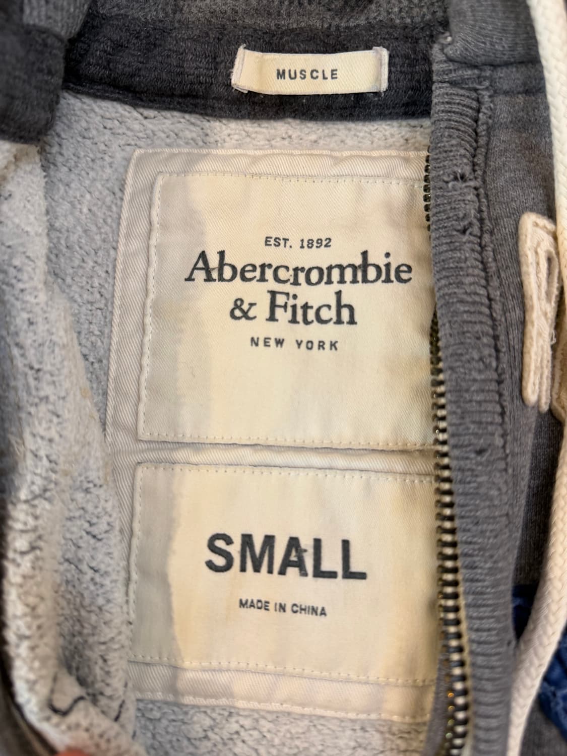 아베크롬비 y2k 울프죠 퍼 후드집업 그레이 상품이미지3