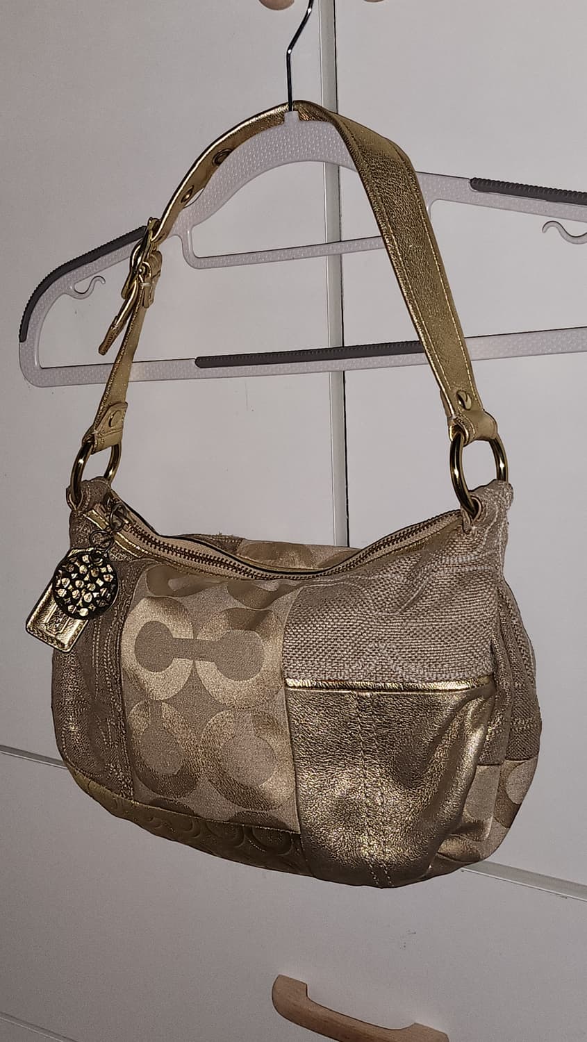 코치 메탈 패치워크 빈티지 버클 숄더백 상품이미지1