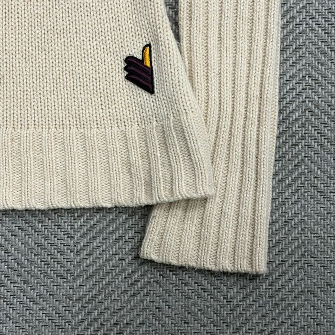 아디다스 핸드메이드 터틀넥 니트  v1709 상품이미지5