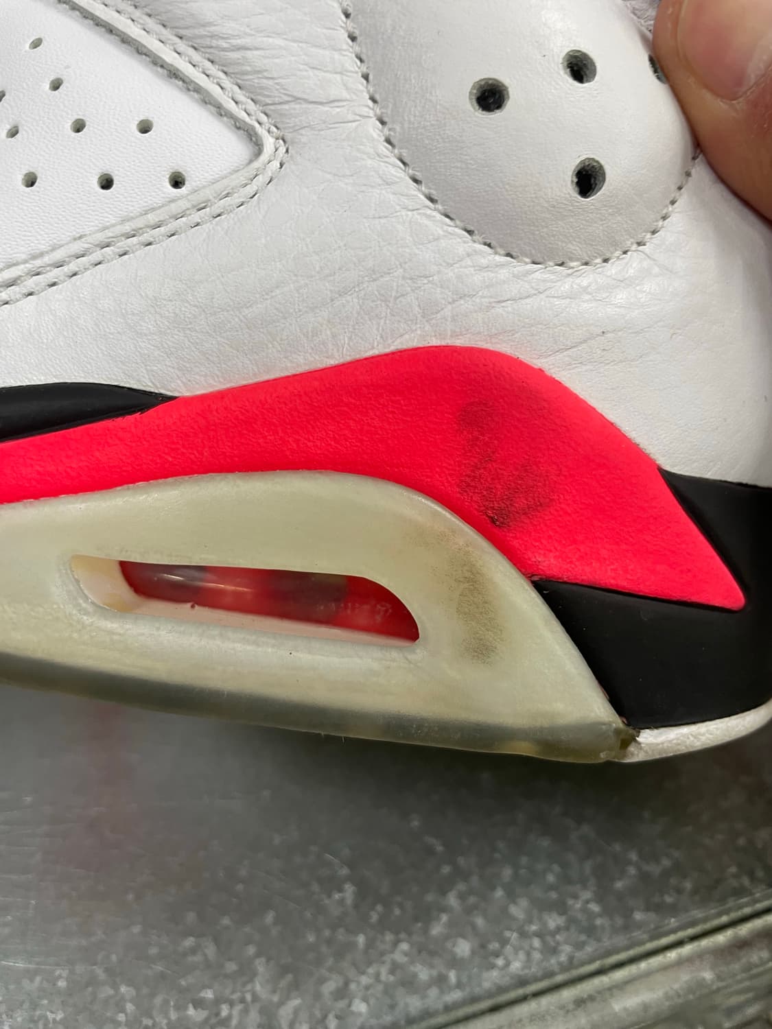 나이키 에어 조던 6 인프라 레드 280 상품이미지8