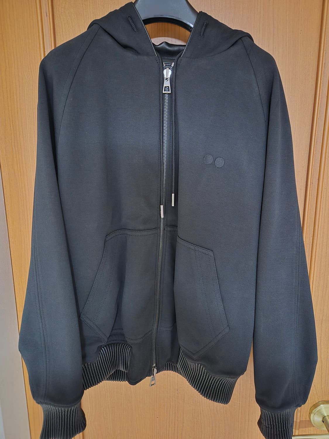 송지오 23fw 컬렉션 아트워크 리버시블 가죽자켓 46사이즈 상품이미지4