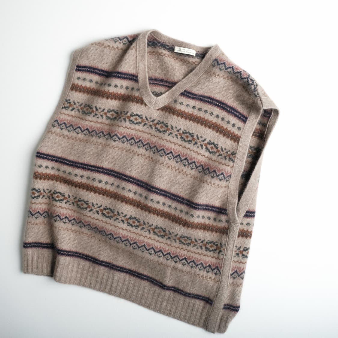 올드조 라쿤 페어아일 V넥 베스트 40(103-105)사이즈 상품이미지6