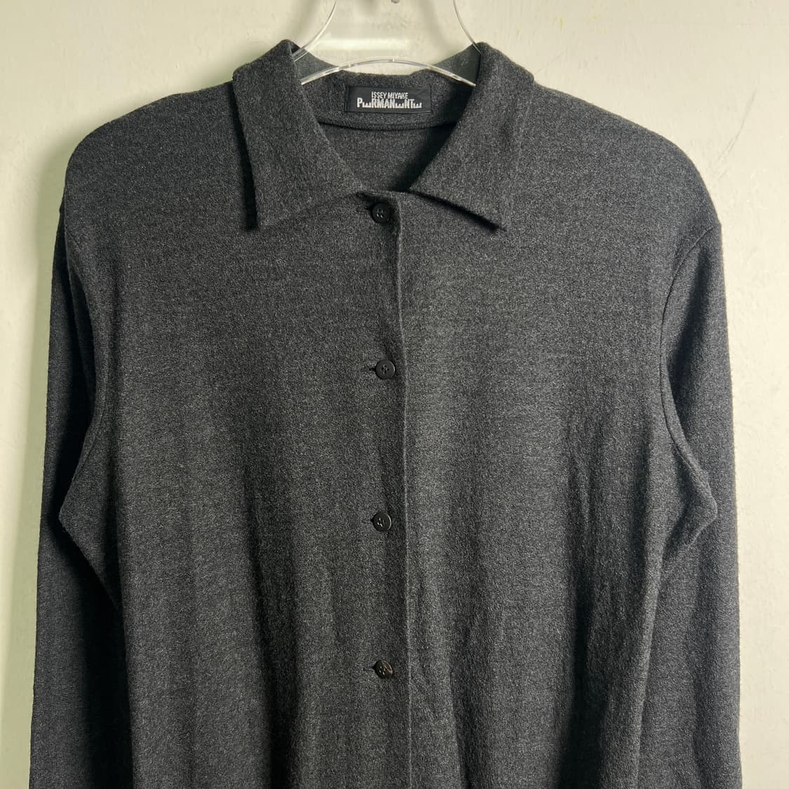 이세이미야케 퍼머넌트 차콜 울 가디건 상품이미지4