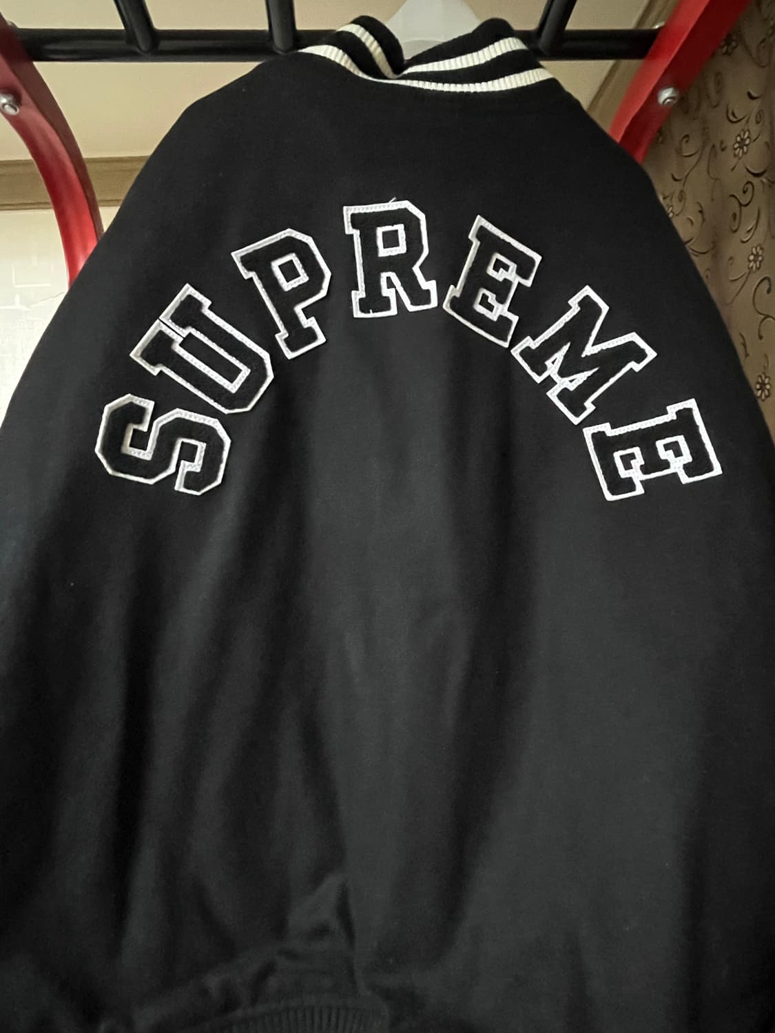 슈프림 바시티자켓 상품이미지3