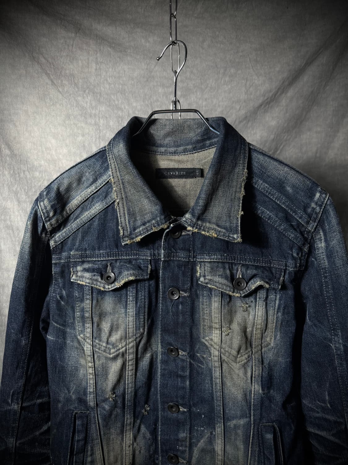 CIVARIZE Distressed Indigo Denim Jacket  상품이미지3