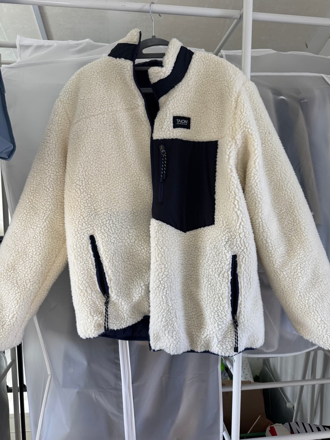 타이온 리버서블 다운 보아 자켓 상품이미지1