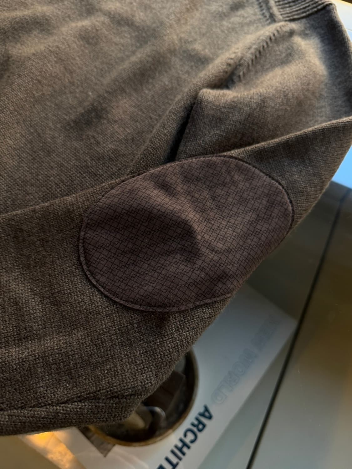 까날리 스웨이드 패치 니트 100 상품이미지10