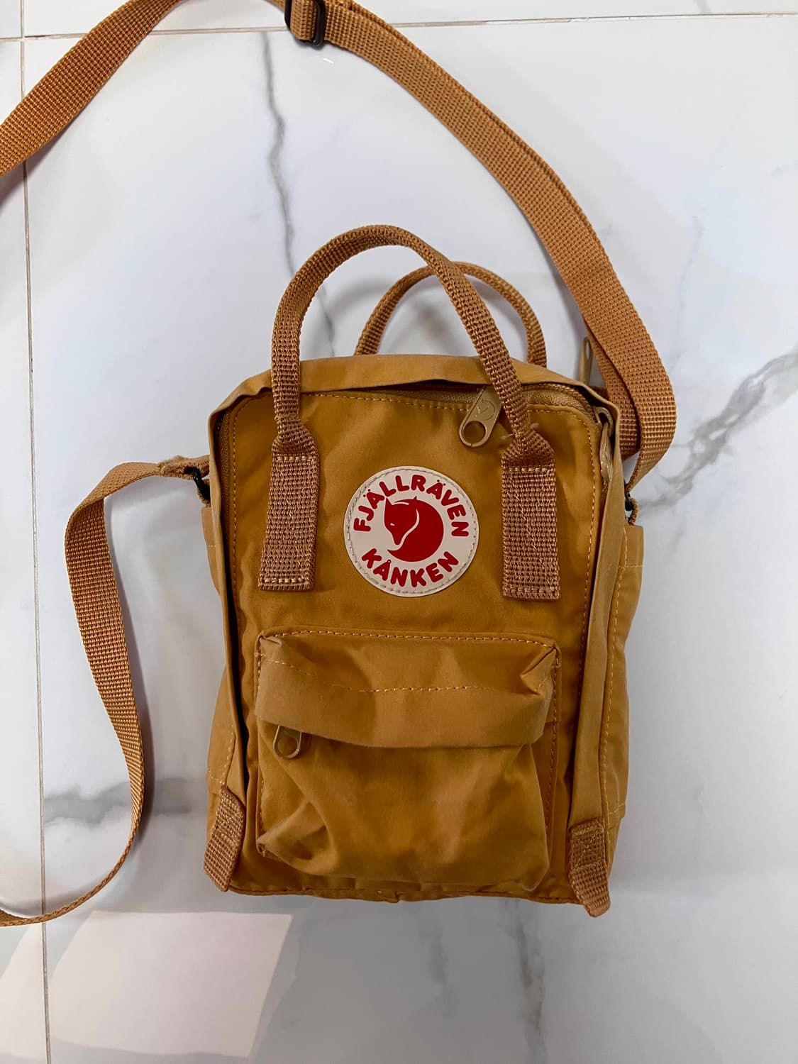 피엘라벤 칸켄 미니 크로스백 숄더 슬링백 겨자색 옐로우 거의 새거 상품이미지1