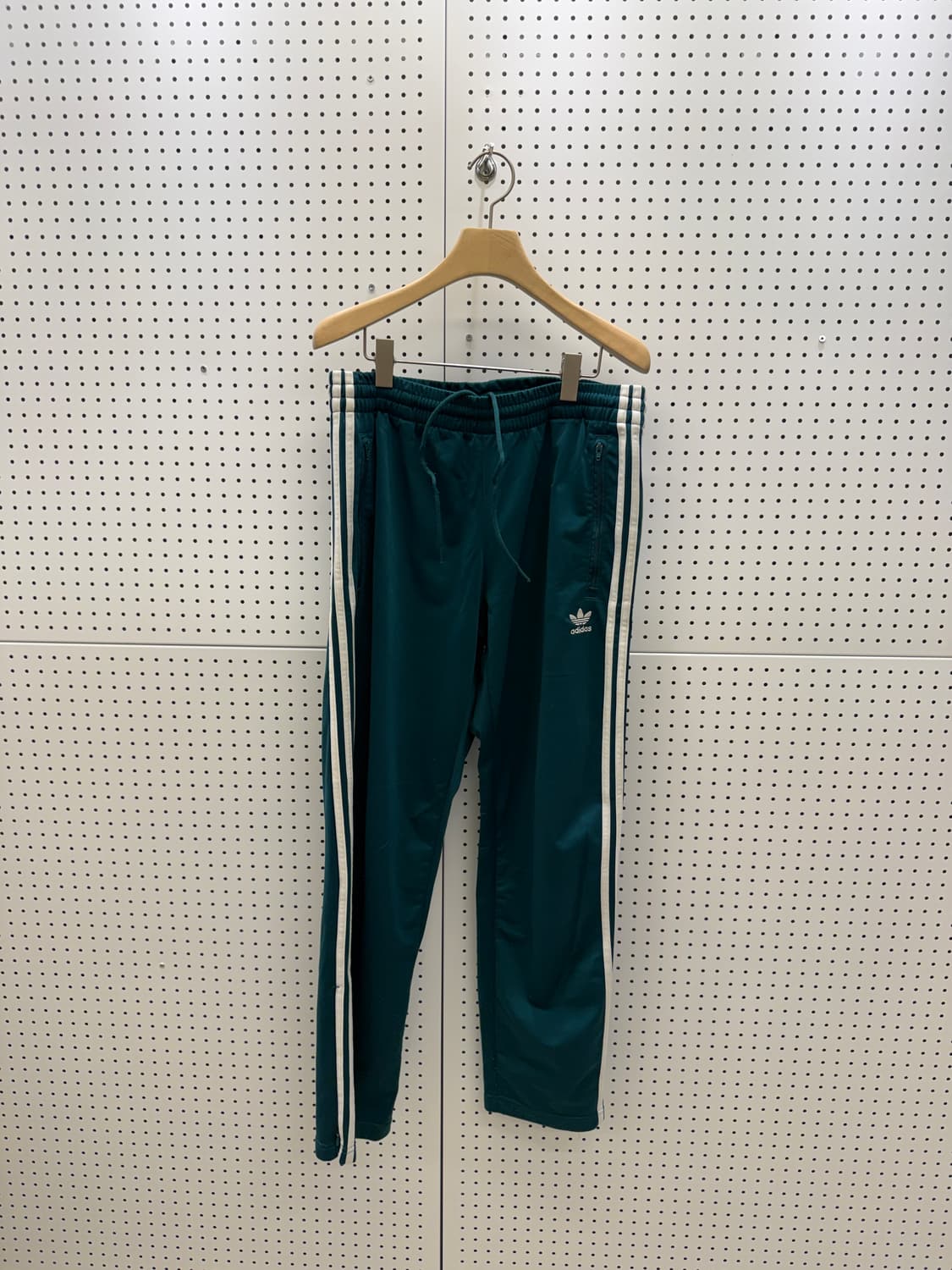 아디다스 오리지널 트랙팬츠 그린 U1130 상품이미지3