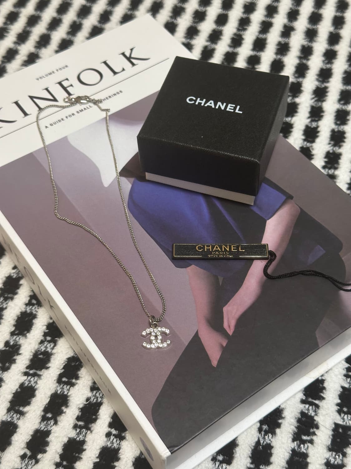 정품 샤넬 CC 로고 목걸이 은색 상품이미지3