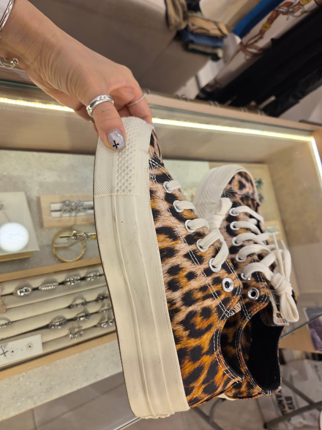 컨버스 레오파드  호피 플랫폼 스니커즈 상품이미지4