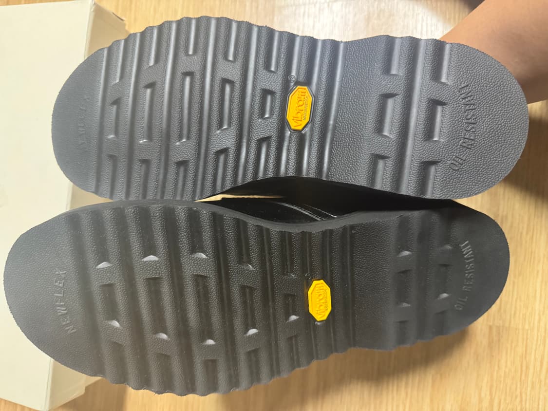 아워레가시 트램플러 슈 크랙 페이턴트 레더 상품이미지4