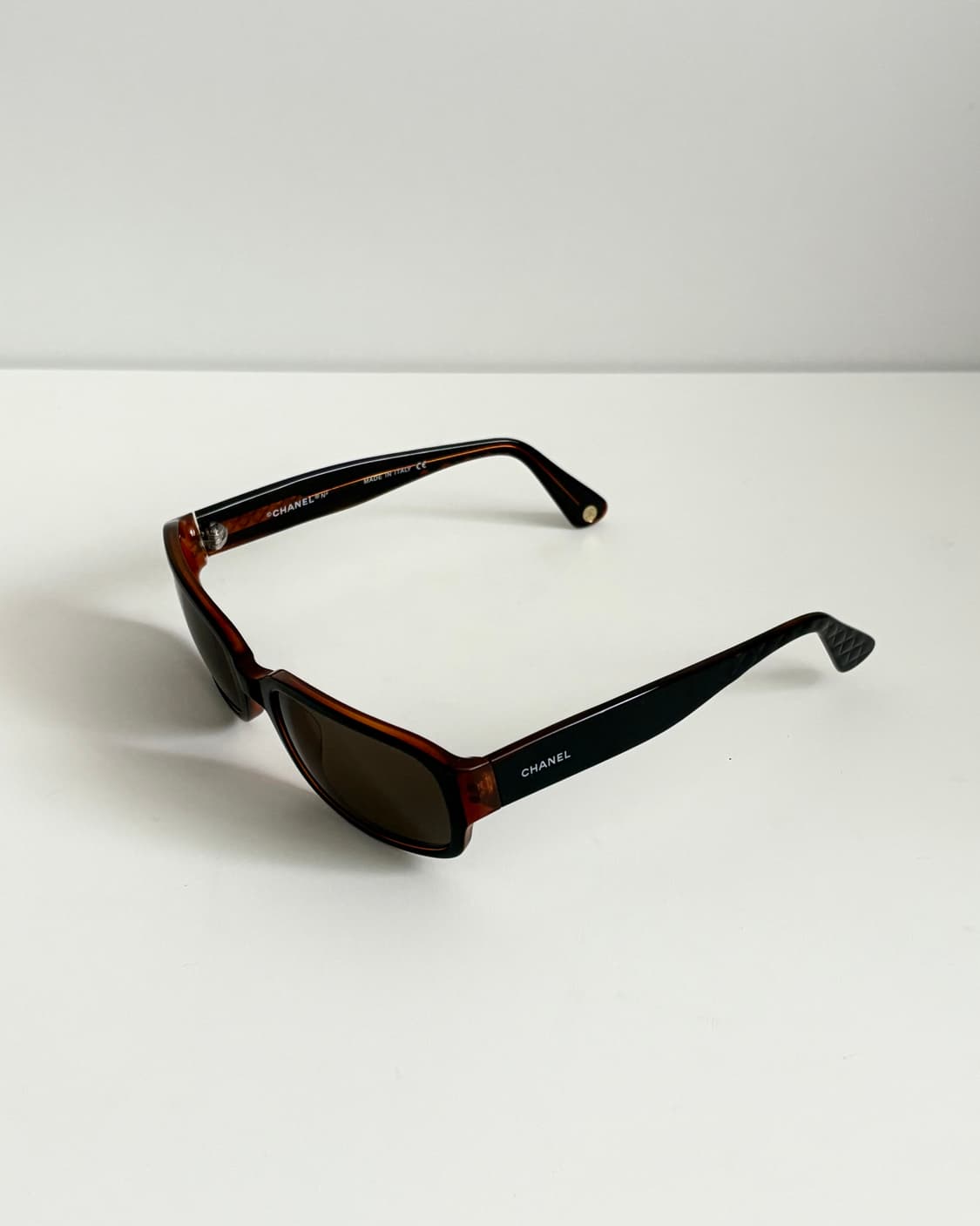 CHANEL 빈티지 샤넬 로고 마트라세 선글라스 다크브라운  상품이미지4