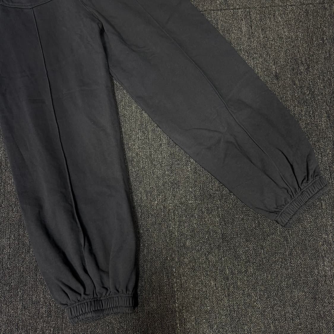 SATUR 가죽패치 조거팬츠 상품이미지7