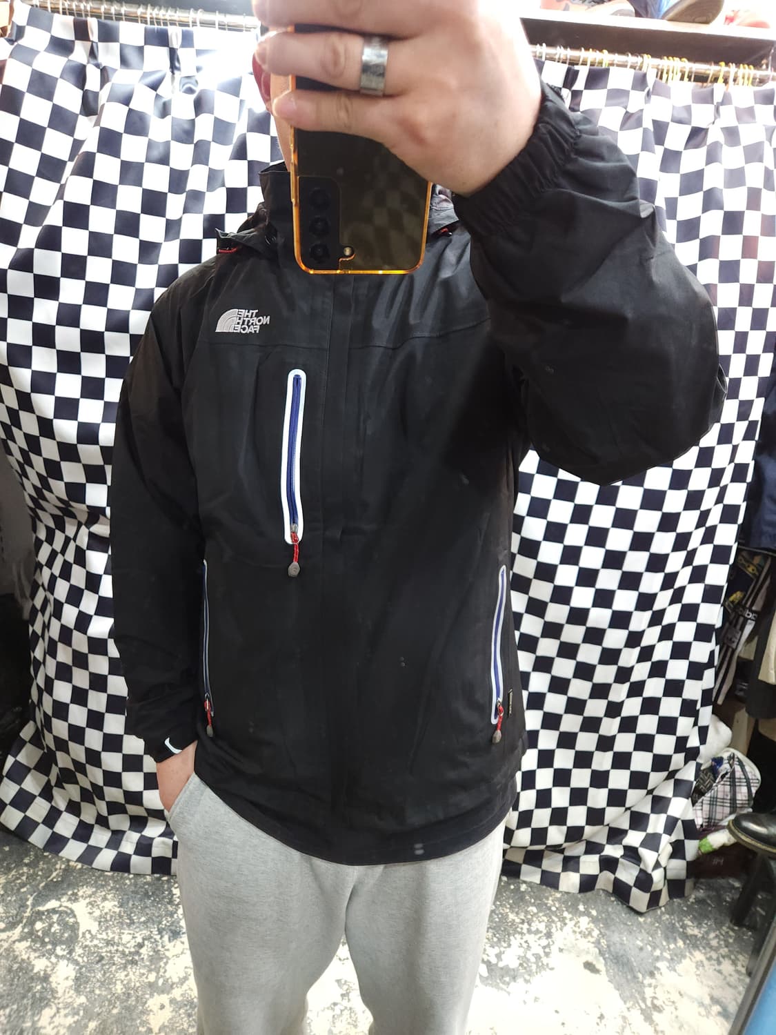 노스페이스 서밋시리즈 고어텍스 바람막이

 상품이미지10