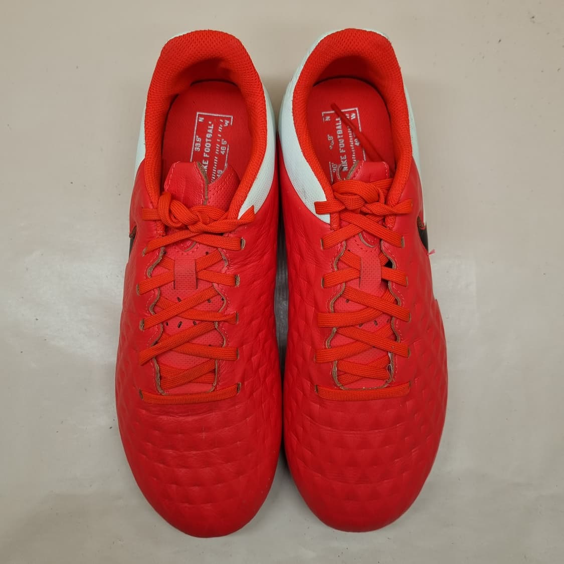 나이키 티엠포 레전드8 풋살화 255 상품이미지2