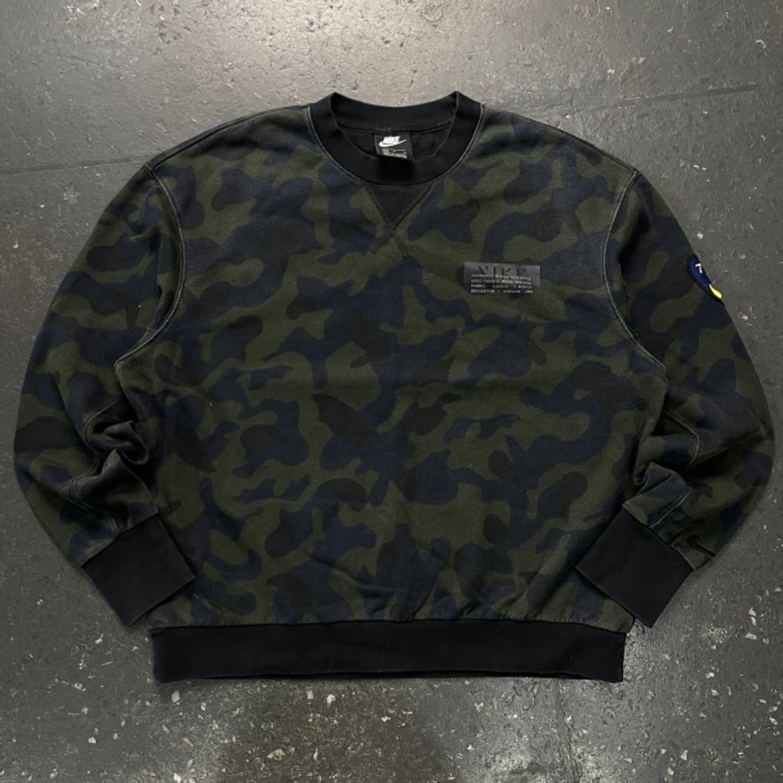 100 나이키 카모 맨투맨 상품이미지1