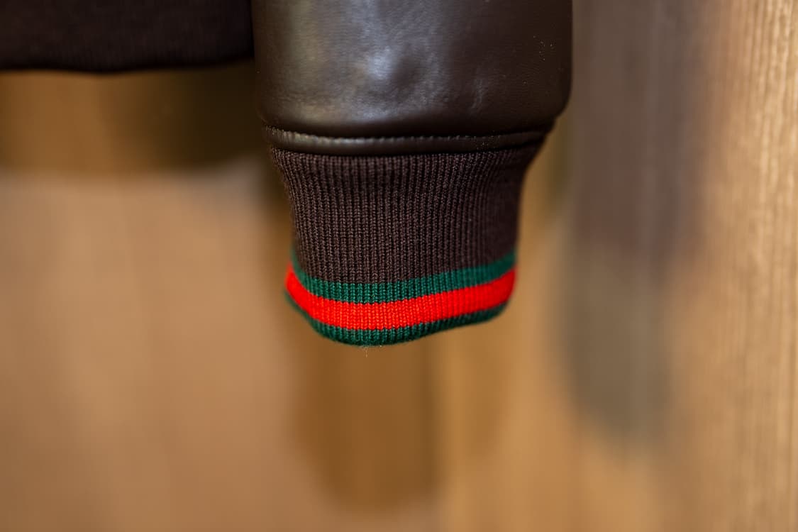 GUCCI 엠보 로고 램스킨 봄버 자켓 54 상품이미지5