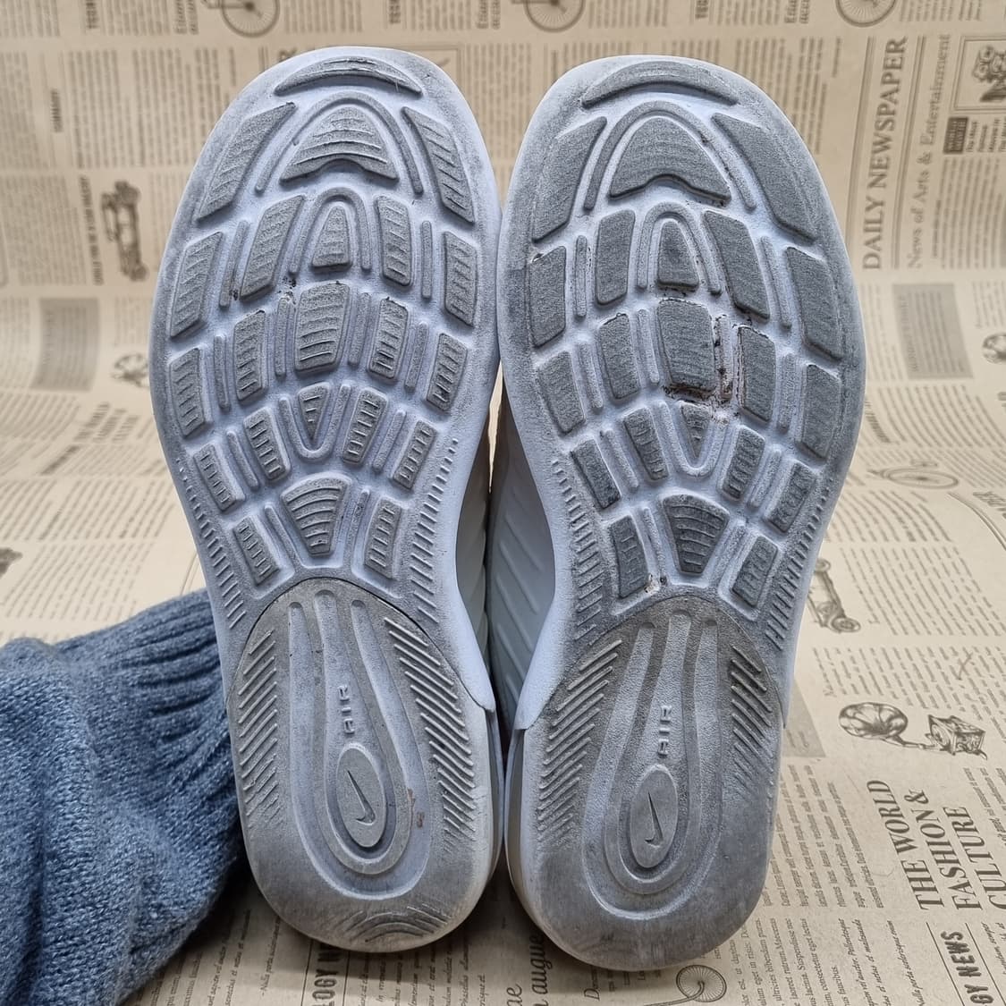 나이키 에어맥스 엑시스 여성운동화230  상품이미지3