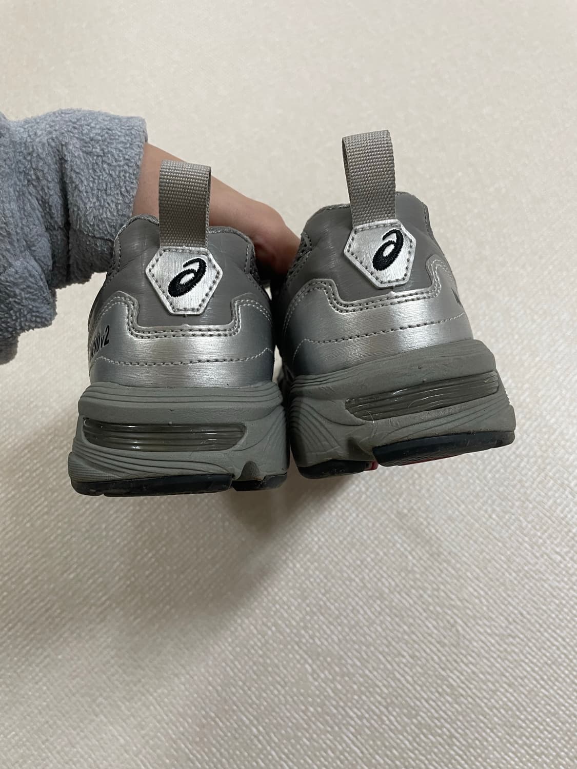 아식스 x 프레자 위워 젤 1090 V2 클레이 그레이 퓨어 실버 상품이미지5