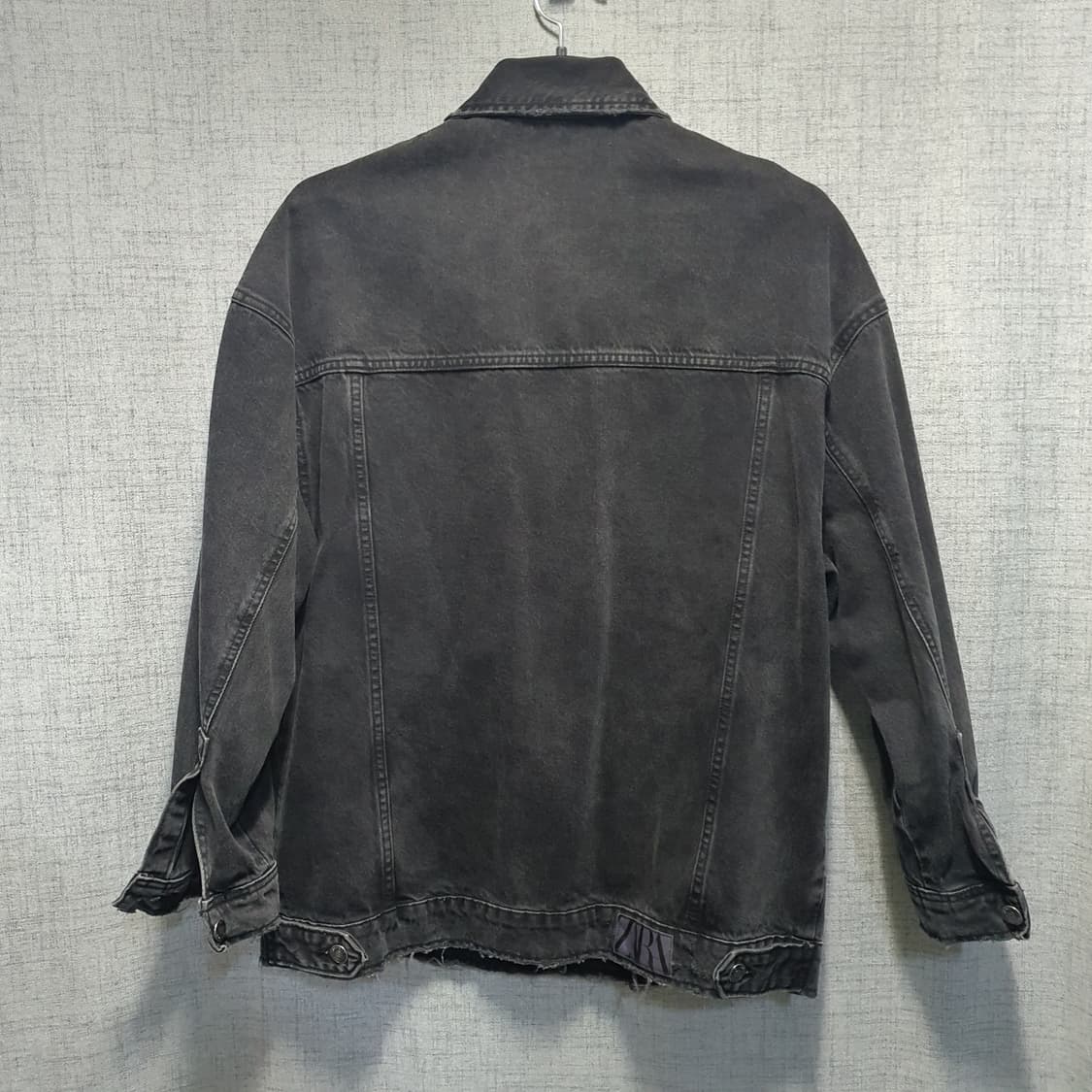 자라 블랙  데미지 워싱 청자켓  상품이미지2