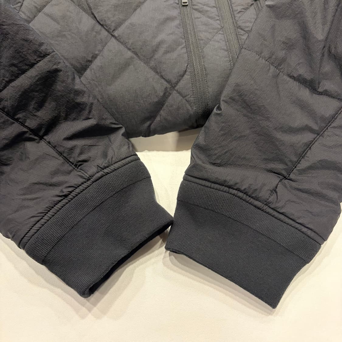 [XL] 유니클로 마운티니어링 경량 다운 봄버 블랙 B268 상품이미지5