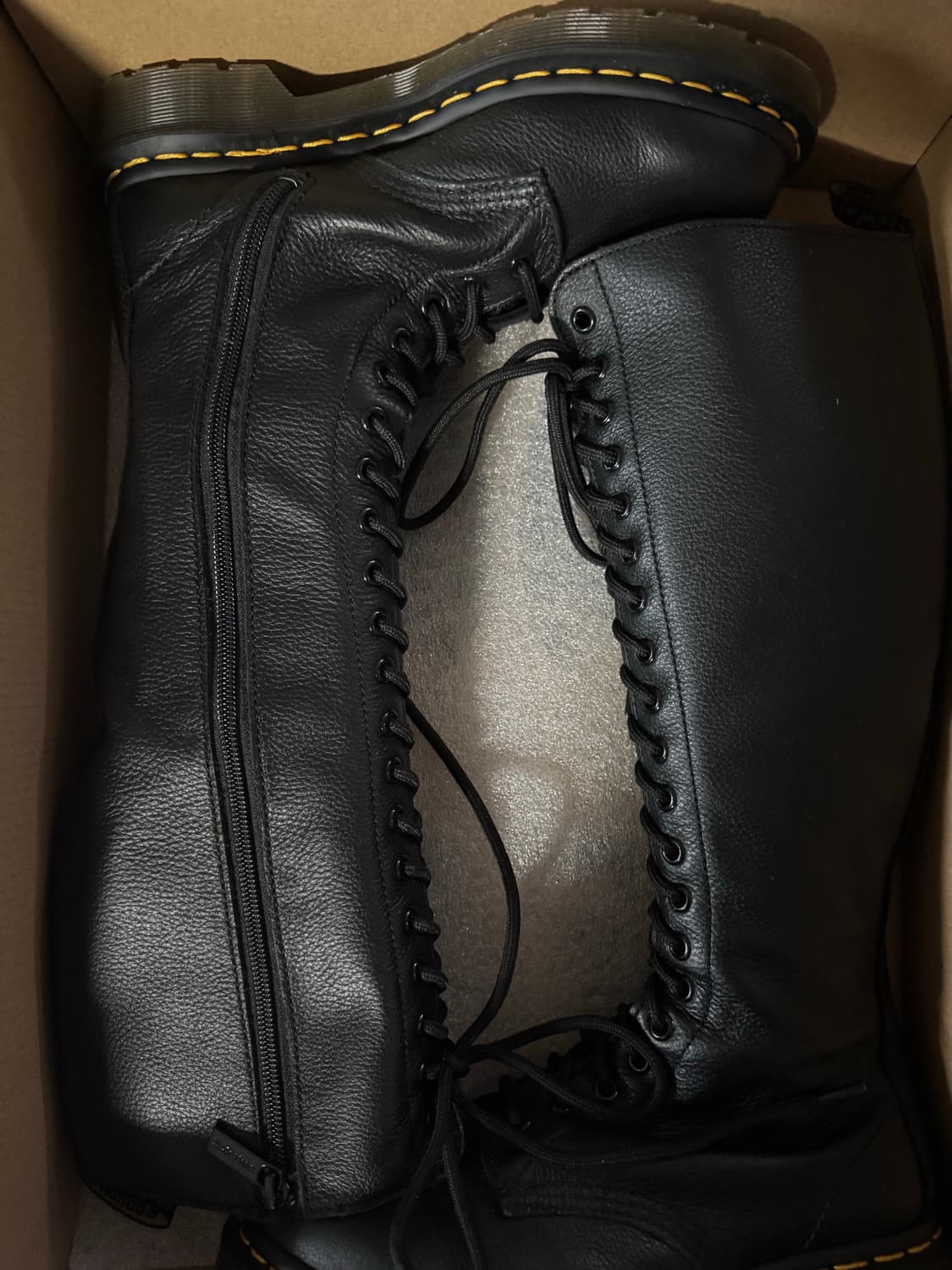 닥터마틴 1b60 240사이즈 상품이미지1