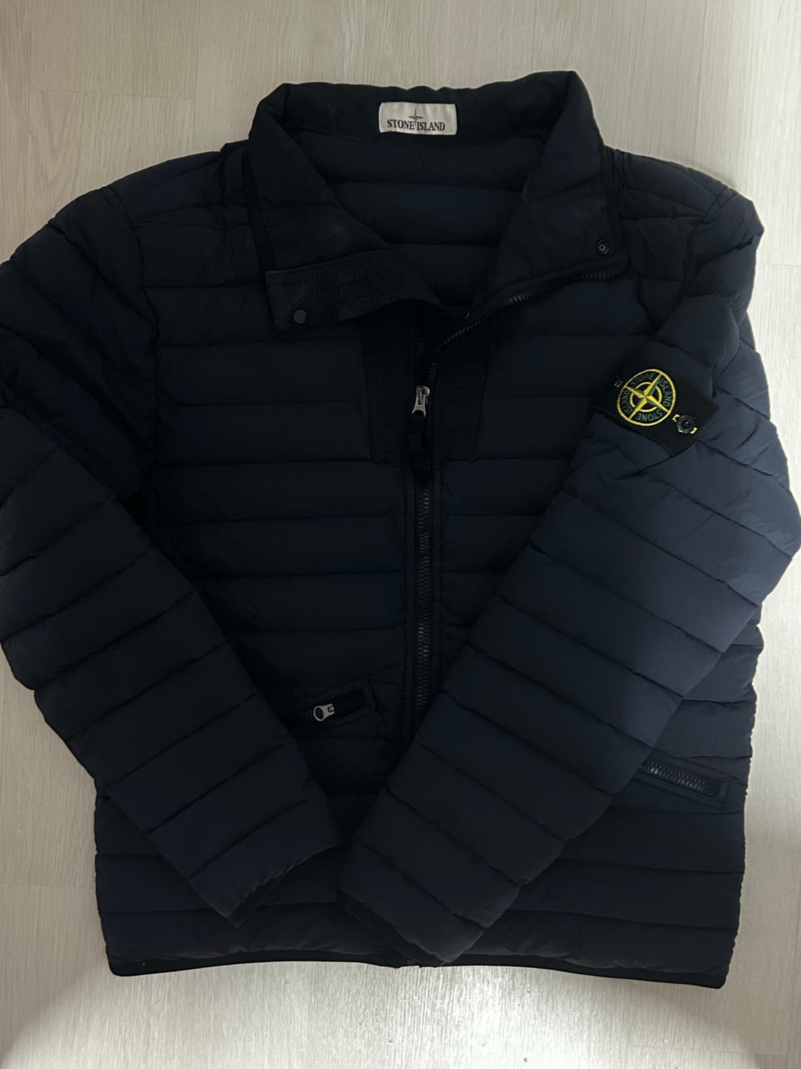 스톤아일랜드 룸우븐 경량패딩 상품이미지1