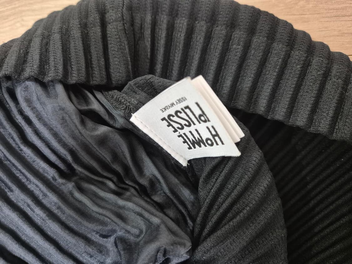 이세이미야케 옴므플리세 블랙 플리츠 가디건 2사이즈 상품이미지2