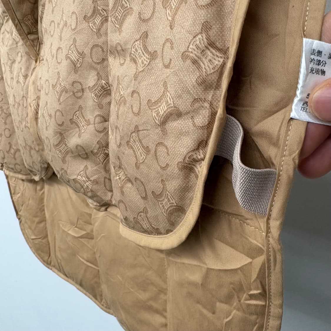 셀린느 트리오페 마카담 숄더 패딩 M 상품이미지3